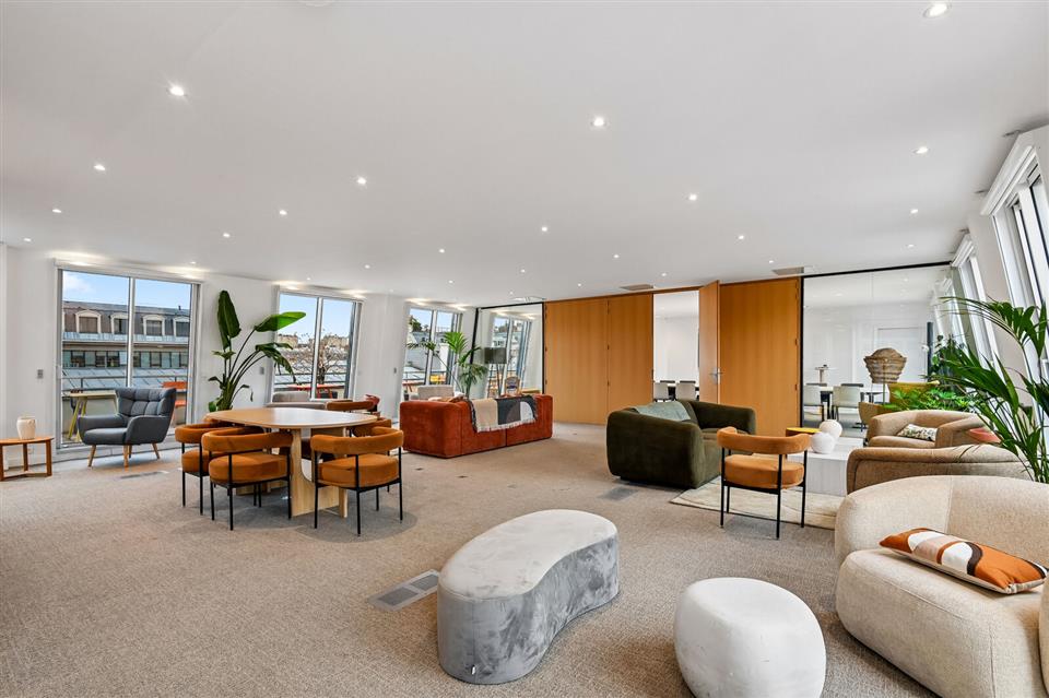 Bureau Location 75116 PARIS 18-20 RUE LA PEROUSE