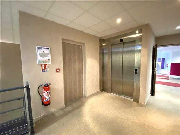 Bureau Location 59290 WASQUEHAL