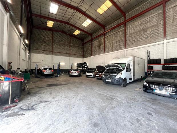 Local d'activités Location 69120 VAULX EN VELIN