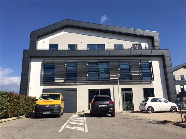 Bureau Location 13590 MEYREUIL