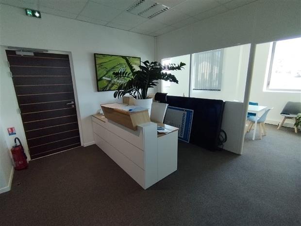 Bureau Location 13590 MEYREUIL