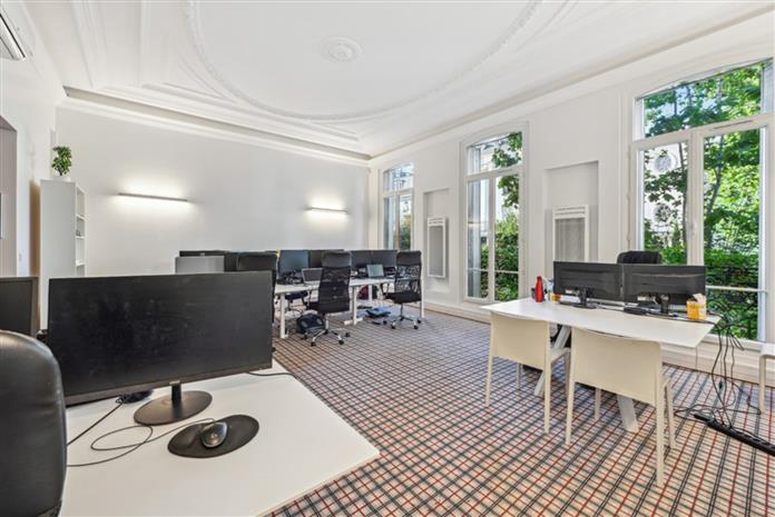 Bureau Location 75116 PARIS 10 VILLA D'EYLAU