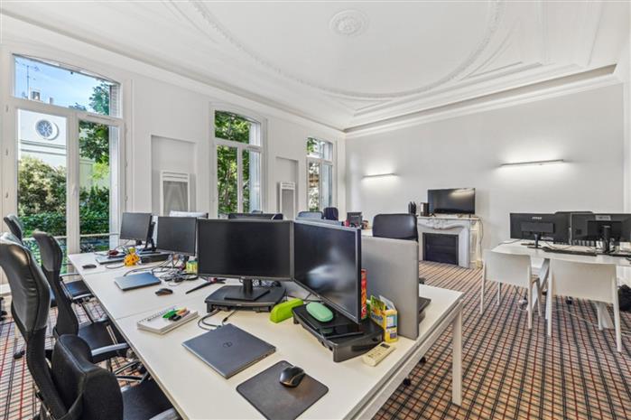 Bureau Location 75116 PARIS 10 VILLA D'EYLAU