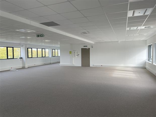 Bureau Location 29200 BREST