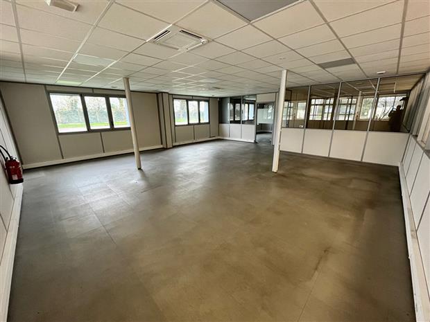Entrepôt / Local d'activités Location 29850 GOUESNOU