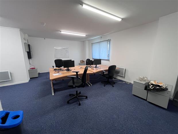 Bureau Location 29280 PLOUZANE