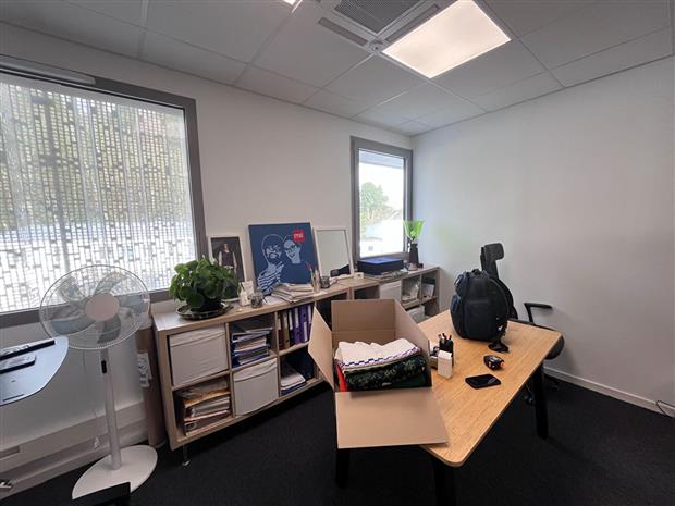 Bureau Location 29200 BREST