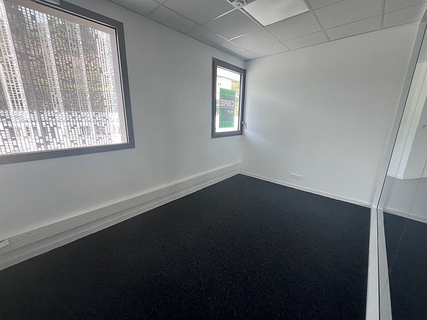 Bureau Location 29200 BREST