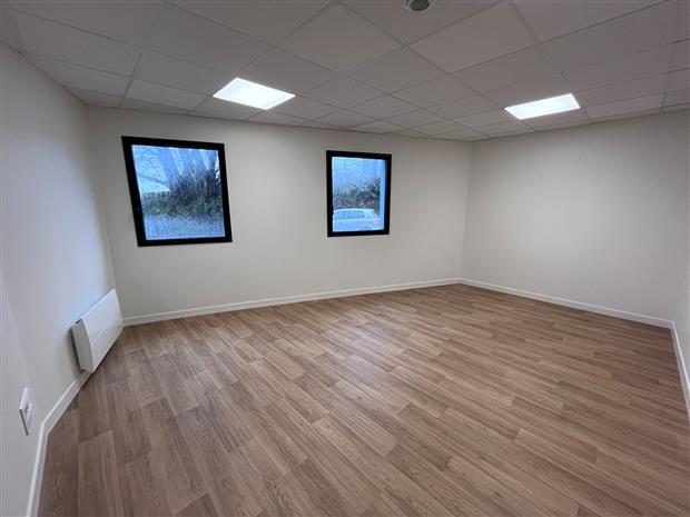 Bureau Location 29490 GUIPAVAS