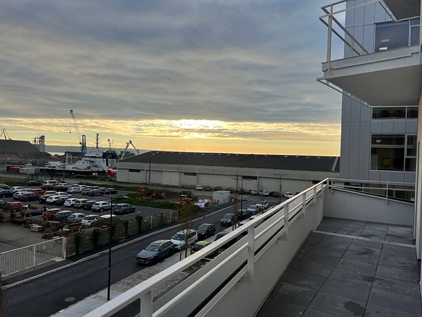 Bureau Location 29200 BREST