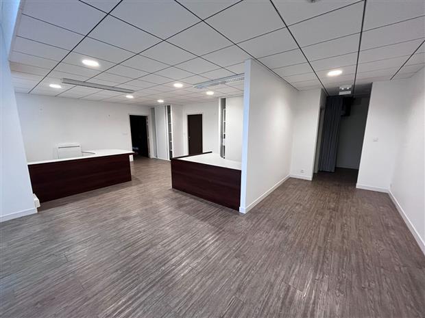 Bureau Location 29800 SAINT THONAN