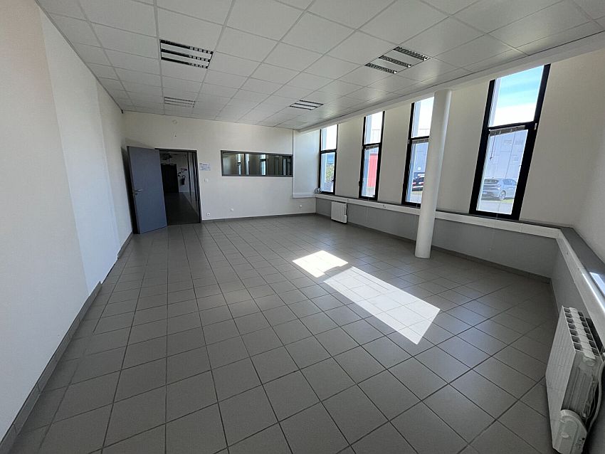 Bureau Location 29490 GUIPAVAS