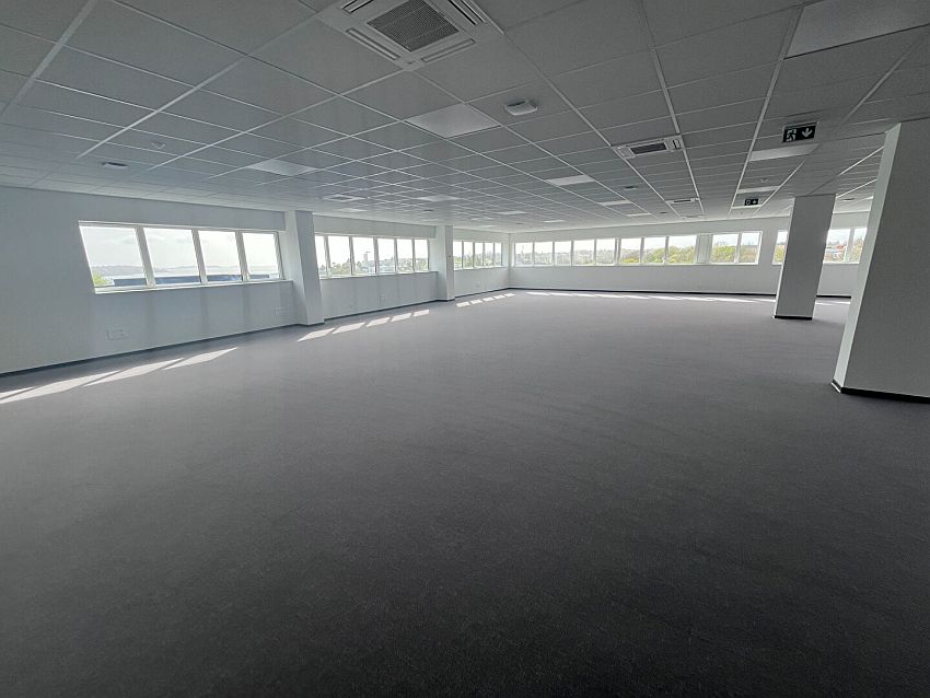 Bureau Location 29200 BREST