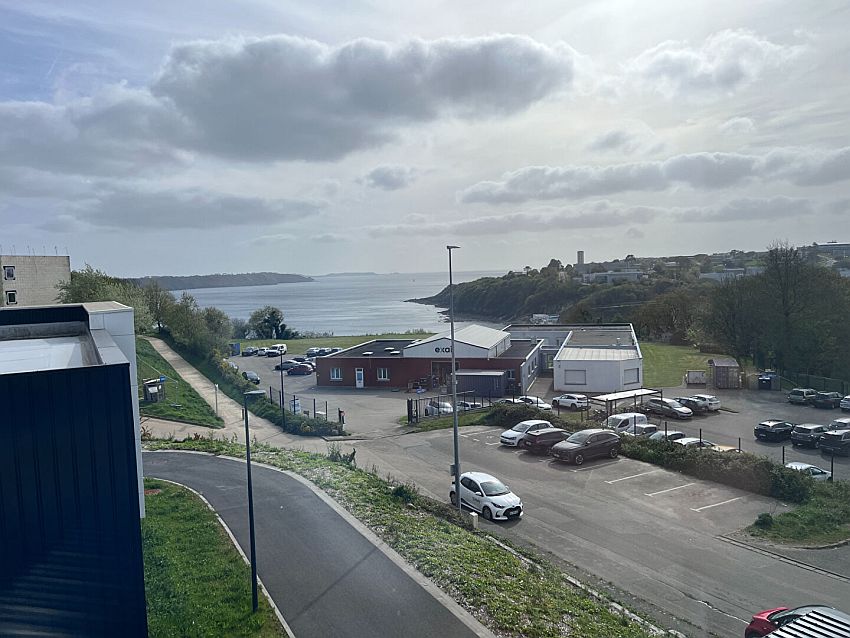 Bureau Location 29200 BREST