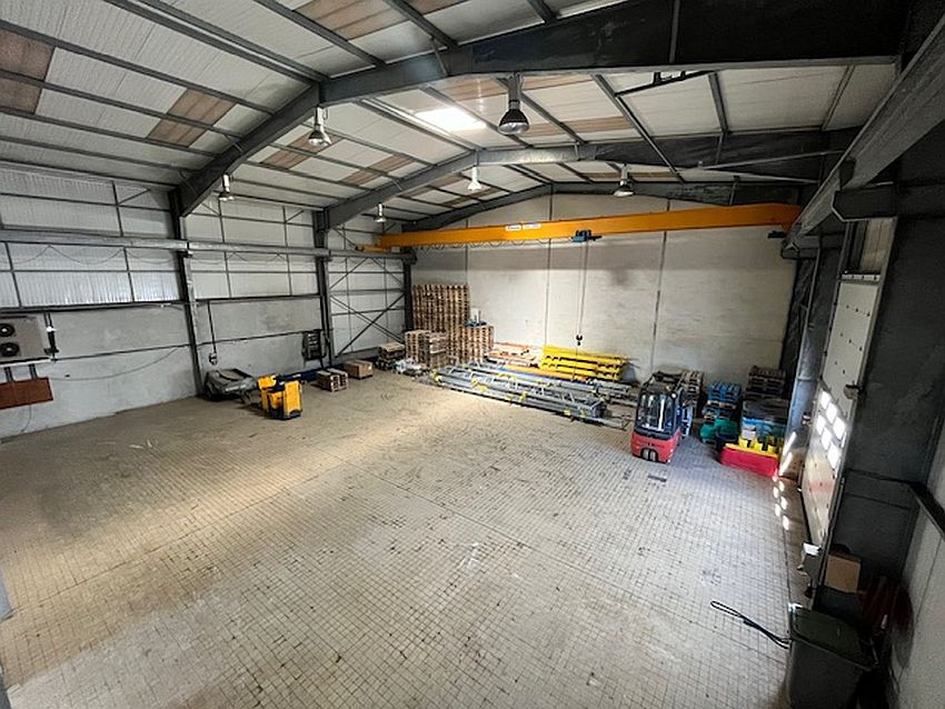 Entrepôt / Local d'activités Location 29400 LANDIVISIAU