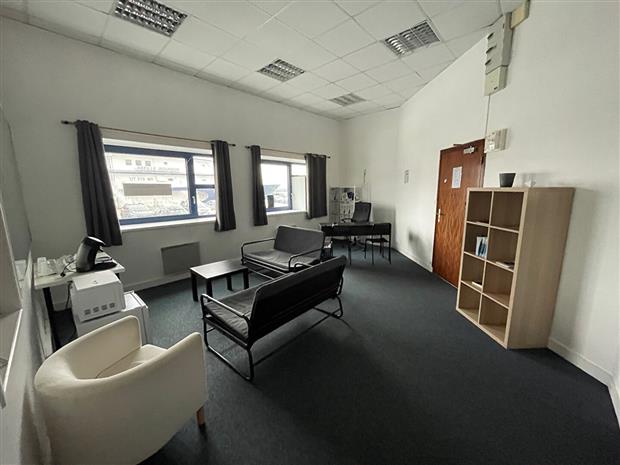Bureau Location 29200 BREST