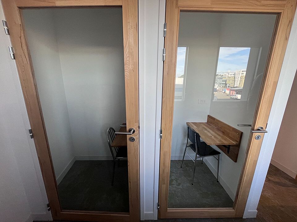 Bureau Location 29200 BREST