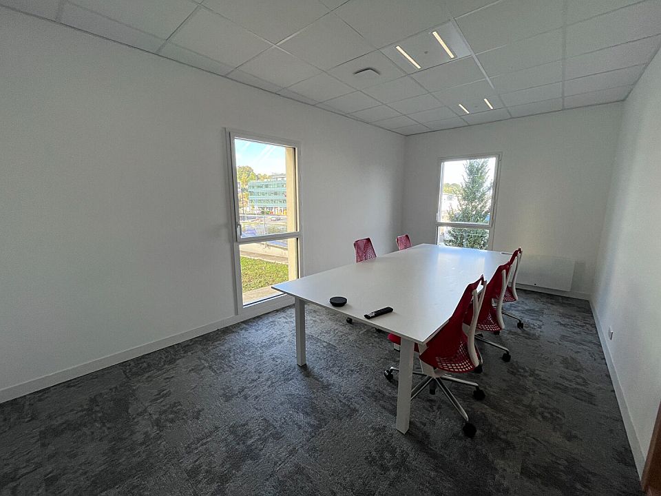 Bureau Location 29200 BREST
