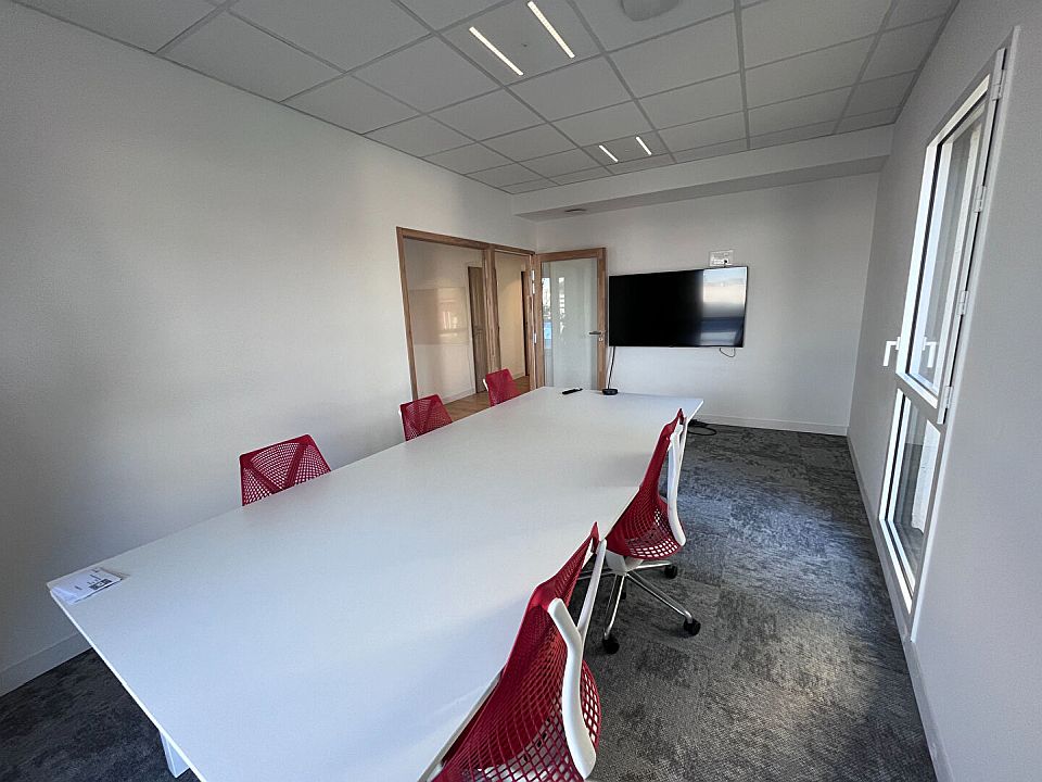 Bureau Location 29200 BREST