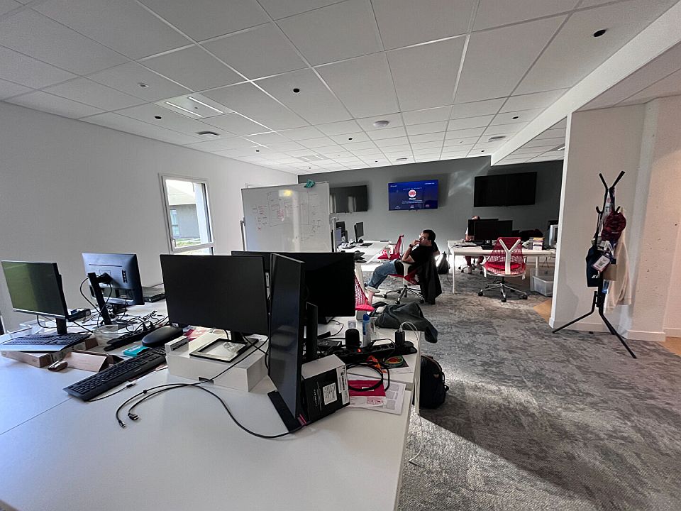 Bureau Location 29200 BREST