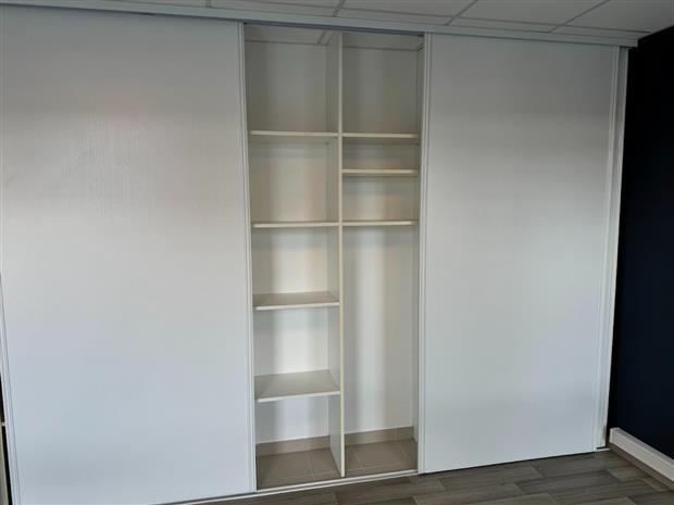 Bureau Location 29490 GUIPAVAS