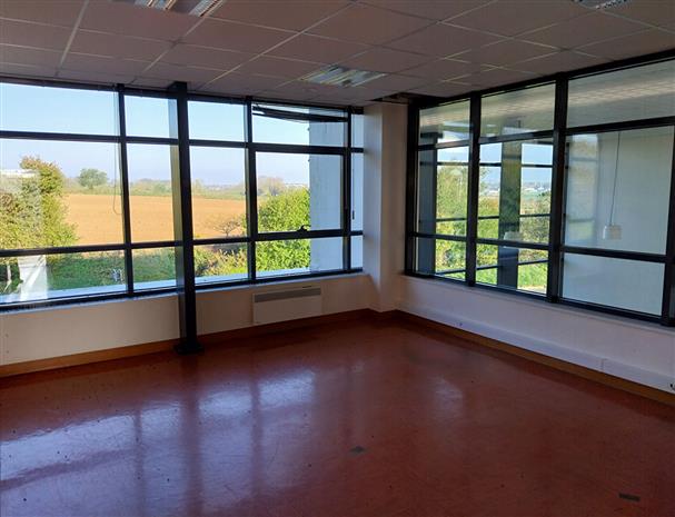 Bureau Location 29280 PLOUZANE