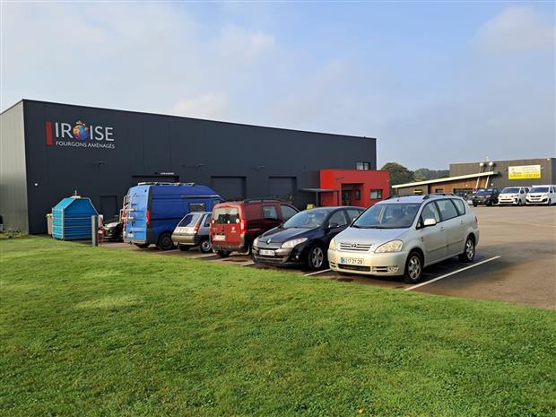 Local d'activités Location 29290 MILIZAC