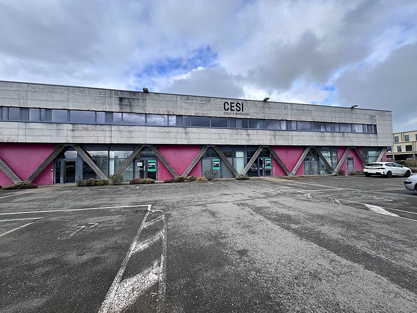 Bureau Location 29490 GUIPAVAS