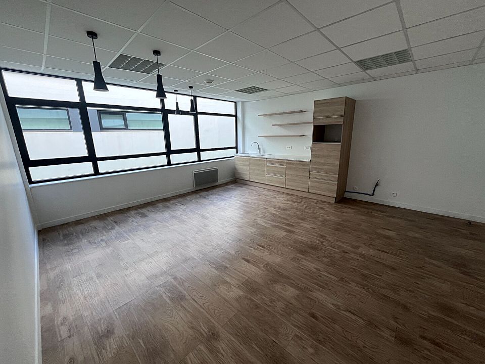 Bureau Location 29490 GUIPAVAS