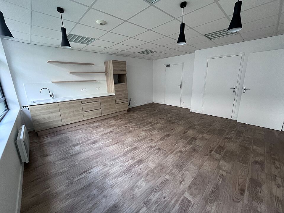 Bureau Location 29490 GUIPAVAS