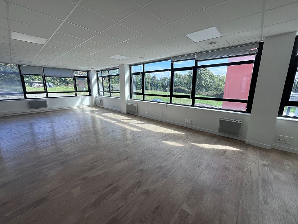 Bureau Location 29490 GUIPAVAS