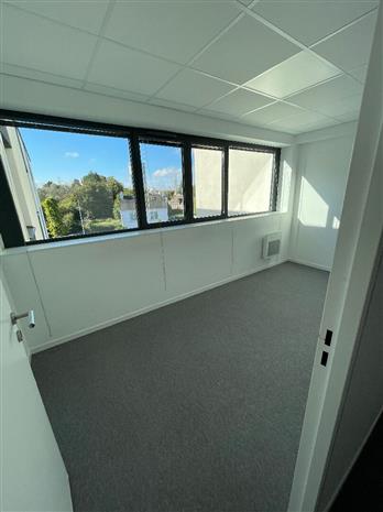 Bureau Location 29200 BREST