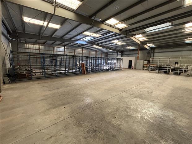 Local d'activités Location 29490 GUIPAVAS