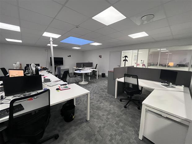 Bureau Location 29200 BREST