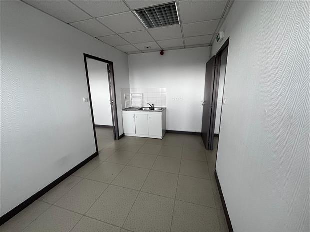 Bureau Location 29200 BREST