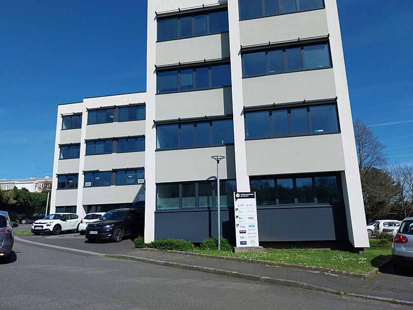 Bureau Location 29200 BREST