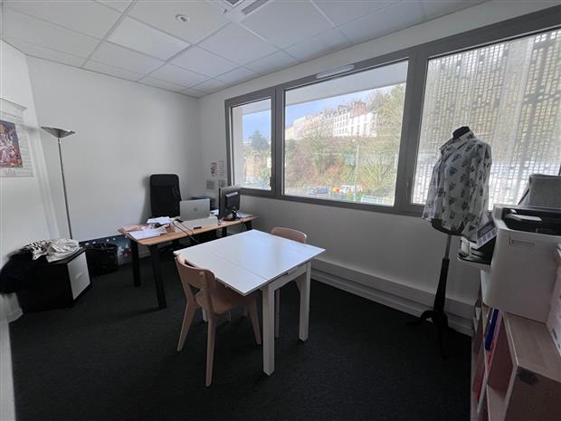 Bureau Location 29200 BREST