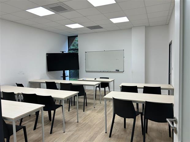 Bureau Location 29490 GUIPAVAS