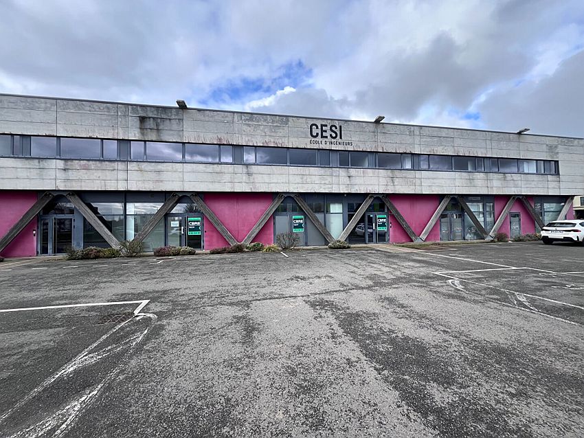 Bureau Location 29490 GUIPAVAS