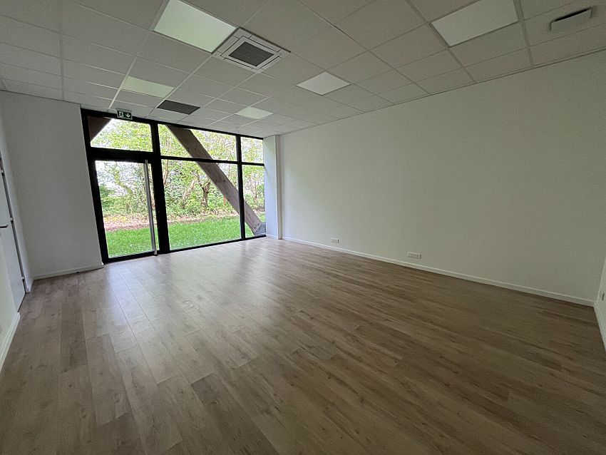 Bureau Location 29490 GUIPAVAS