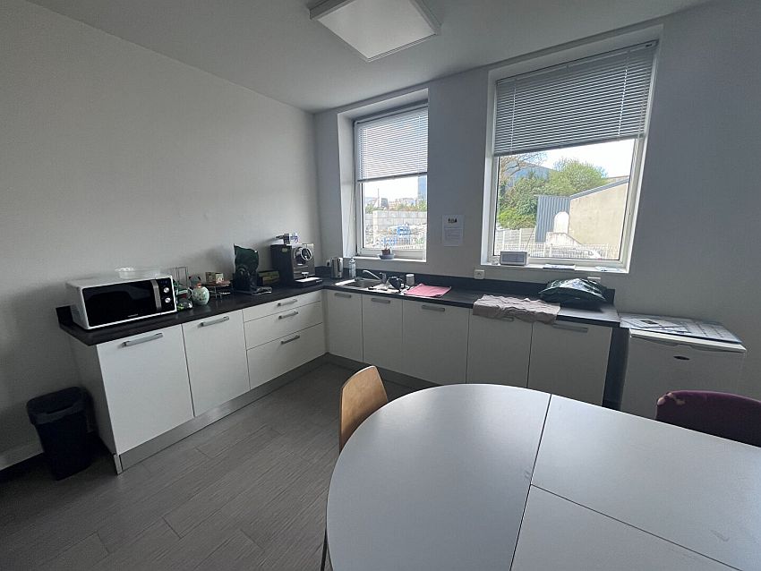 Bureau Location 29200 BREST