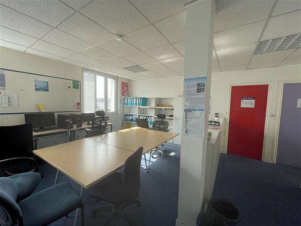Bureau Location 29200 BREST