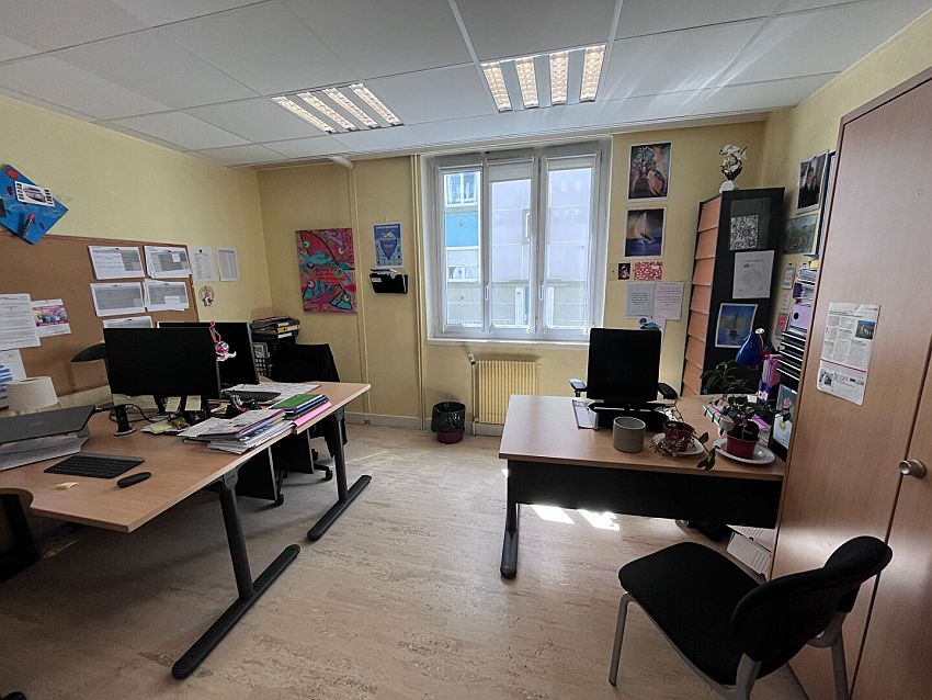 Bureau Location 29200 BREST