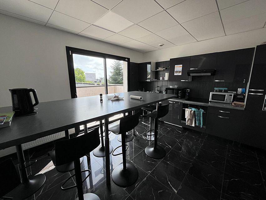 Bureau Location 29490 GUIPAVAS