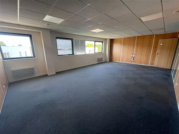 Bureau Vente 29490 GUIPAVAS