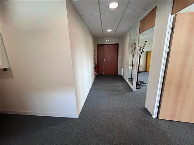 Bureau Location 29490 GUIPAVAS