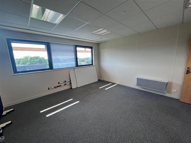 Bureau Location 29490 GUIPAVAS