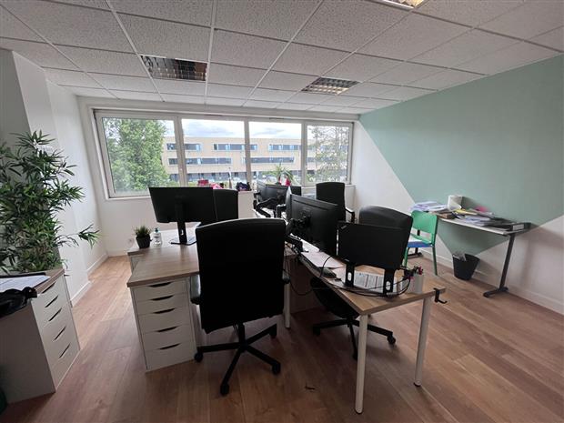 Bureau Location 29200 BREST