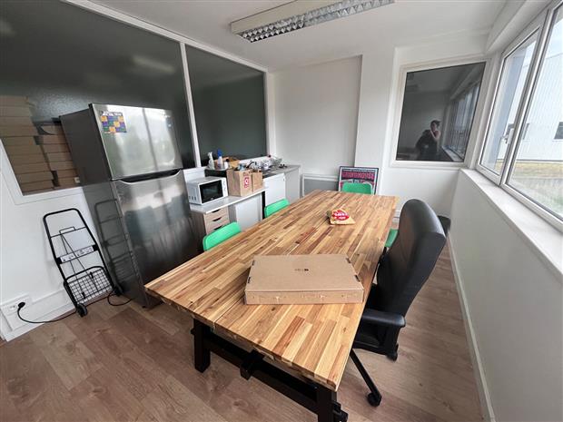 Bureau Location 29200 BREST