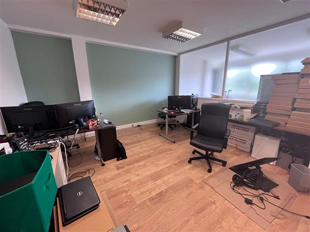 Bureau Location 29200 BREST